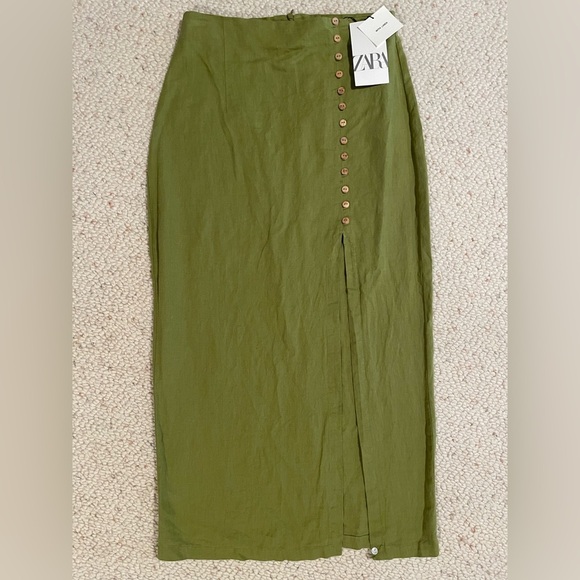 Zara Dresses & Skirts - Zara Green Pencil Skirt with Button Detail